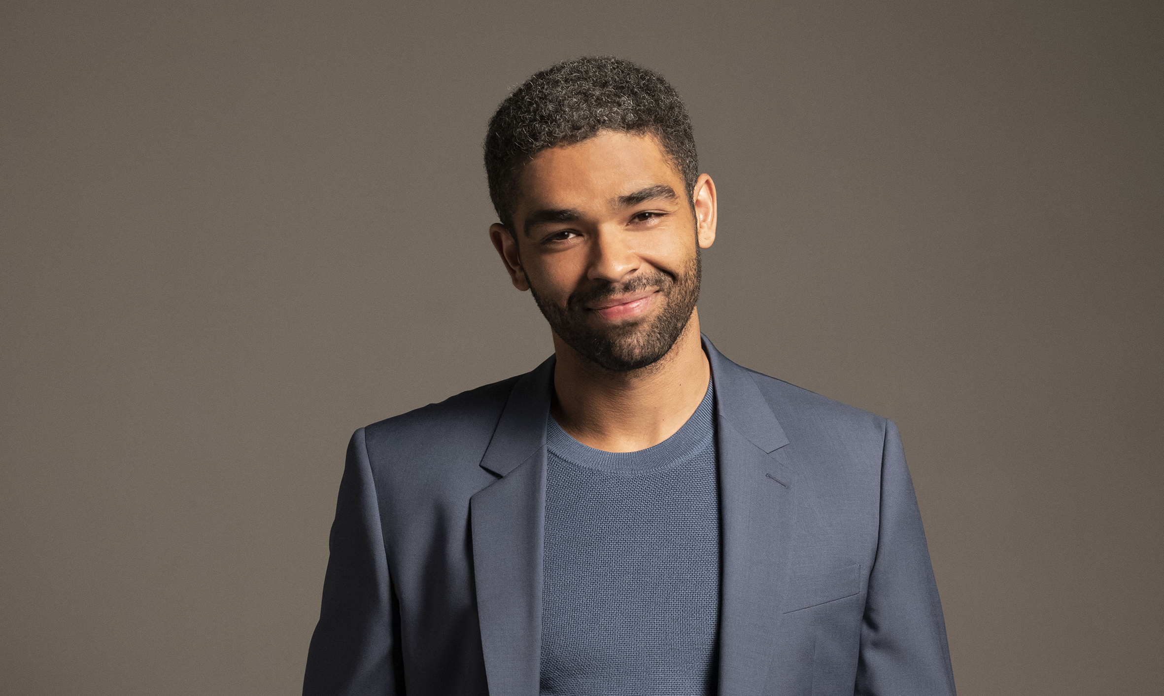 Kingsley BenAdir será o vilão de Invasão Secreta